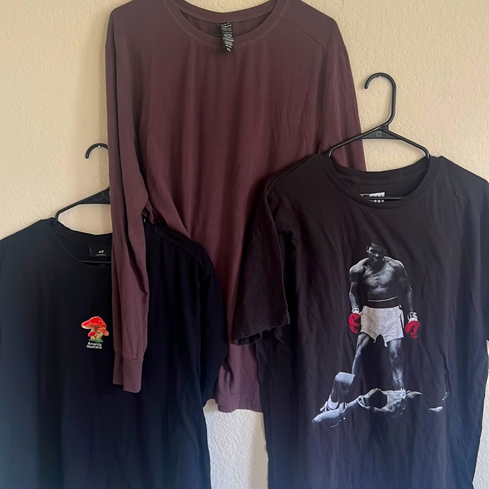 (1) Alphalete Men’s Long Sleeve (2) Men’s T-shirt’s